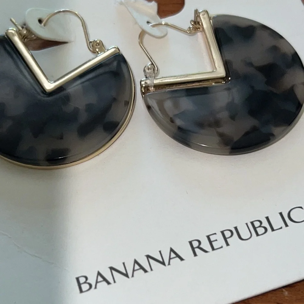 Banana Republic pair earrings